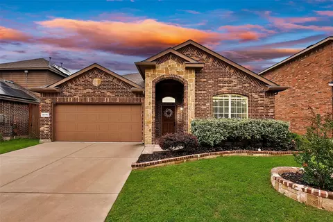 8116 Misty Water Dr, Fort Worth, TX 76131