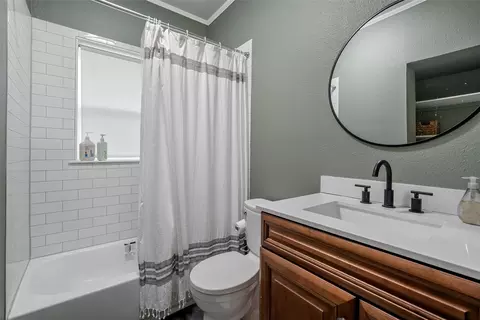 Bath - 2525 Edna Ave, Waco, TX 76708 photo 1 of 2