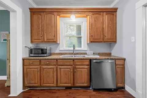 Kitchen - 2525 Edna Ave, Waco, TX 76708 photo 1 of 2