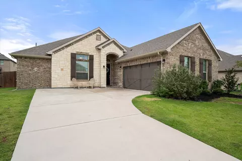 5610 Goodnight Ct, Midlothian, TX 76065