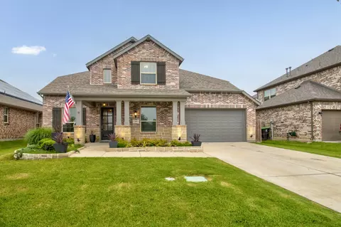 2504 Lakeside Dr, Aubrey, TX 76227