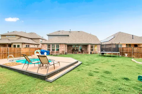 2504 Lakeside Dr, Aubrey, TX 76227