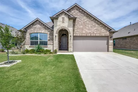 5267 Mountain View Dr, Krum, TX 76249