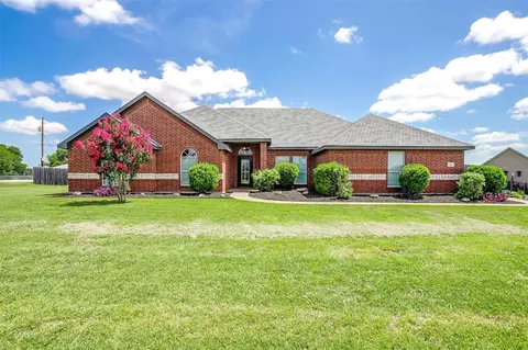 101 Springfield Ln, Waxahachie, TX 75165