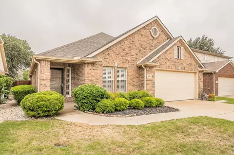 4504 Chris Dr, Fort Worth, TX 76244