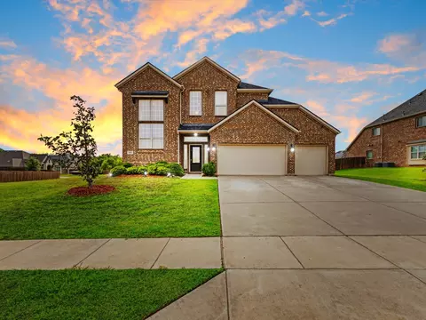 614 Woodridge Dr, Oak Point, TX 75068