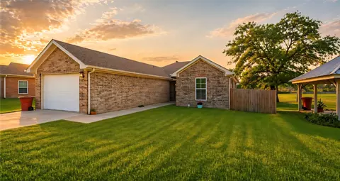 109 Baker St, Mount Vernon, TX 75457