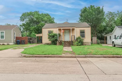 5029 Royal Dr, Fort Worth, TX 76116