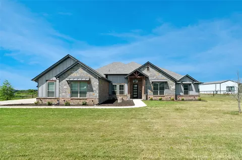 587 Old Agnes Rd, Weatherford, TX 76088
