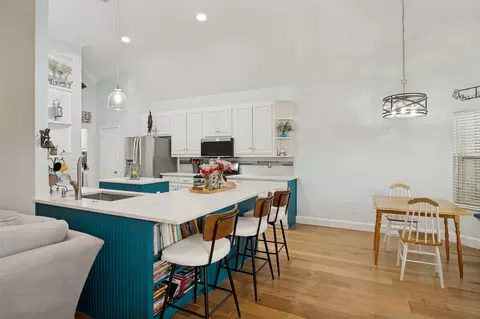 6929 Levelland Rd, Dallas, TX 75252