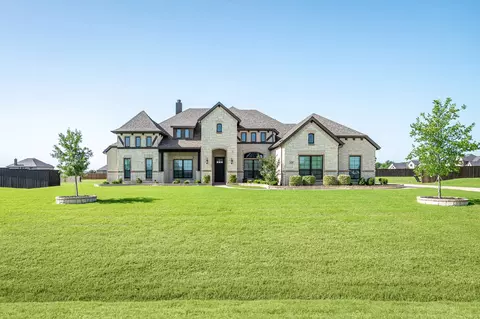 8220 Stonewall Dr, Waxahachie, TX 75167