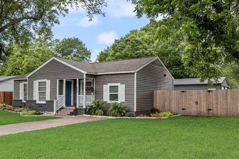 Exterior - 313 Grace Ln, Terrell, TX 75160 photo 3 of 6
