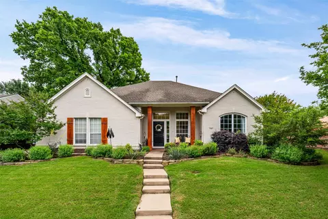 1902 Clear Creek Dr, Weatherford, TX 76087