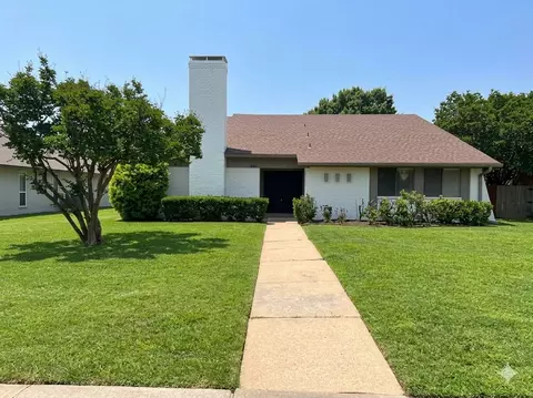 1802 Auburn Dr, Richardson, TX 75081