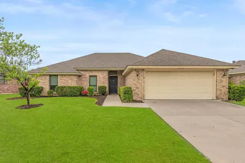 3737 Rolling Meadows Dr, Bedford, TX 76021