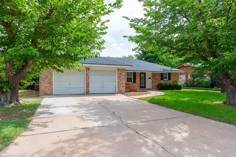 4134 Brook Hollow Dr, Abilene, TX 79605
