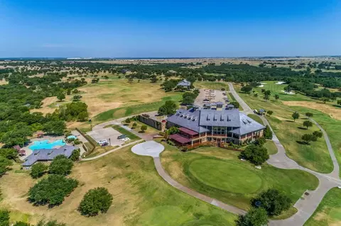 6026 Killmarnoch Dr, Cleburne, TX 76033 photo 4