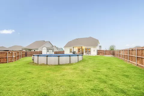 600 Kyle Dr, Tioga, TX 76271