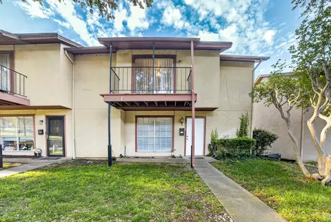 5618 Marina Dr #32, Garland, TX 75043