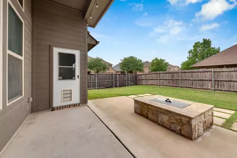 Exterior - 1428 Mesa Crest Dr, Haslet, TX 76052 photo 3 of 7