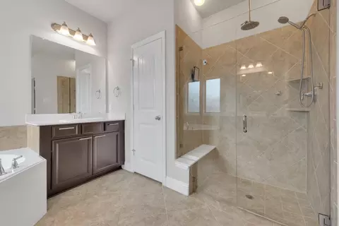 Bath - 1428 Mesa Crest Dr, Haslet, TX 76052 photo 2 of 3