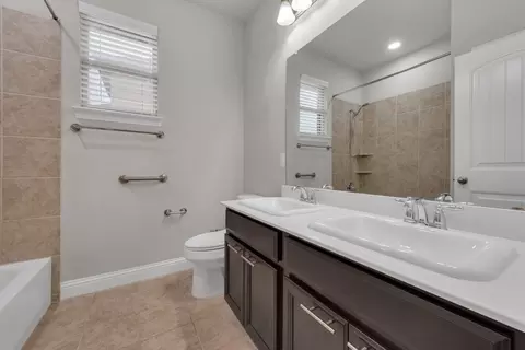 Bath - 1428 Mesa Crest Dr, Haslet, TX 76052 photo 3 of 3
