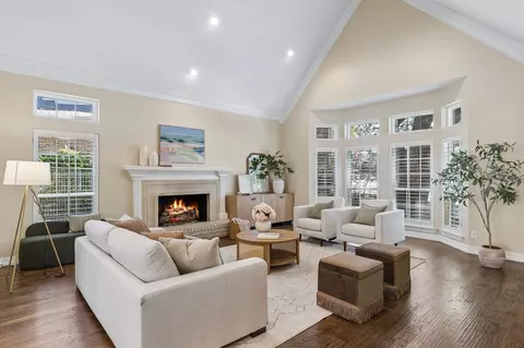 7207 Abrams Place Ct, Dallas, TX 75231