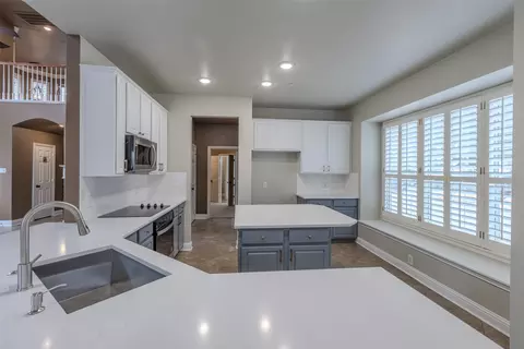 452 Richmond St, Irving, TX 75063