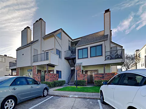 3121 Sondra Dr #208, Fort Worth, TX 76107