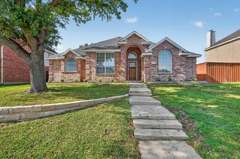 1428 Summerhill Dr, Carrollton, TX 75007