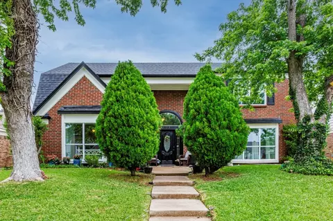 2107 Clearwater Trl, Carrollton, TX 75010