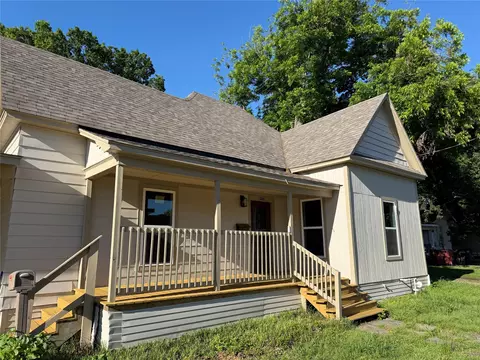 309 W 8th St, Bonham, TX 75418
