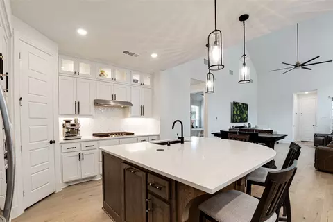 2356 Campfire Trl, Northlake, TX 76247