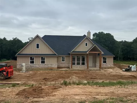 128 Oak Springs Ln, Weatherford, TX 76087