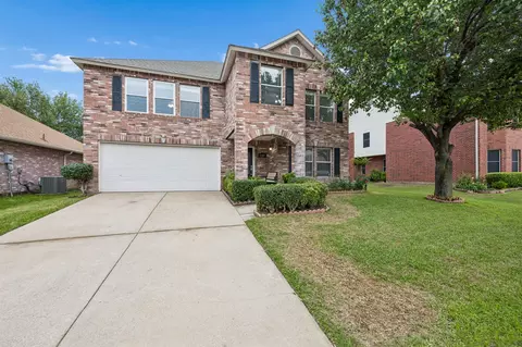 5325 Chessie Cir, Haltom City, TX 76137