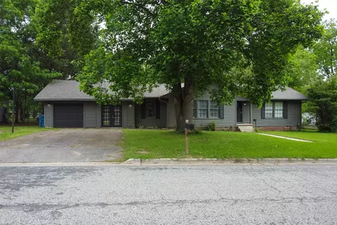 1211 Lamar Dr, Mount Pleasant, TX 75455