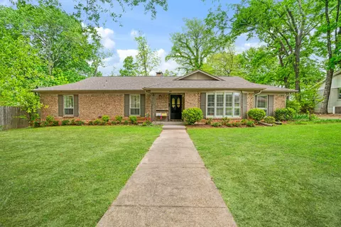 2745 Simpson St, Paris, TX 75460