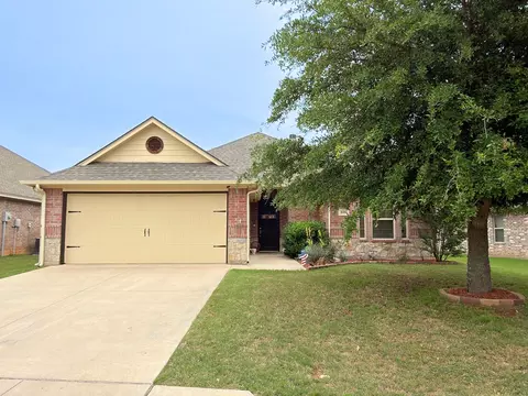 109 Donna Cir, Granbury, TX 76049