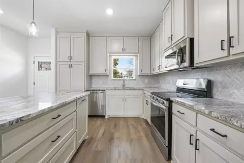 9717 Santa Clara Dr, Fort Worth, TX 76116