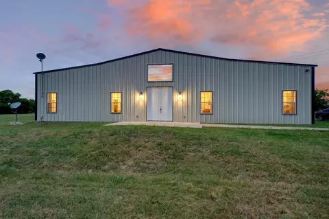 11110 Old Stoney Rd, Ponder, TX 76259