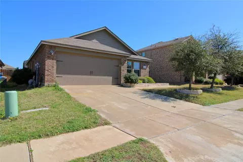 2428 Rosharon Dr, Forney, TX 75126