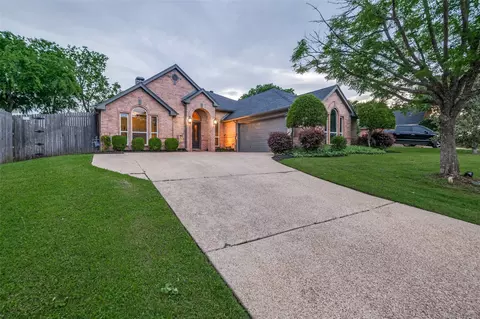 1021 Muirfield Dr, Mansfield, TX 76063