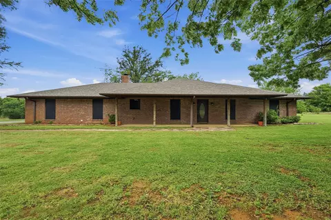 185 Owens Rd, Bells, TX 75414