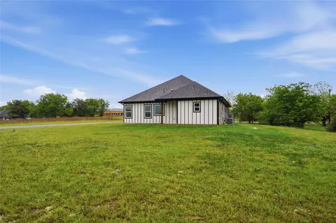 Exterior - 420 E Ball St, Tom Bean, TX 75489 photo 8 of 9