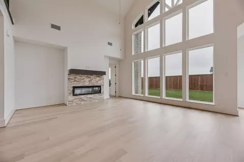 Living - 821 Oleander Ln, Prosper, TX 75078 photo 3 of 4