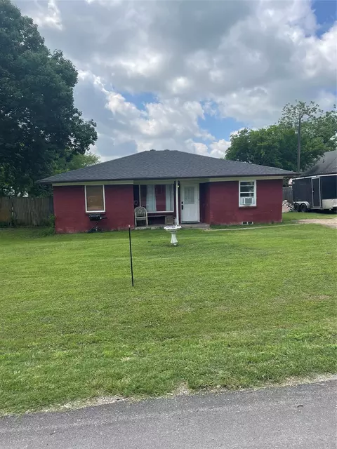 308 Woodhaven Blvd, Duncanville, TX 75116