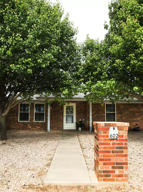 602 Cedar St, Clyde, TX 79510