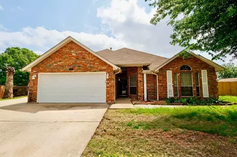 7708 Chandler Ct, North Richland Hills, TX 76182