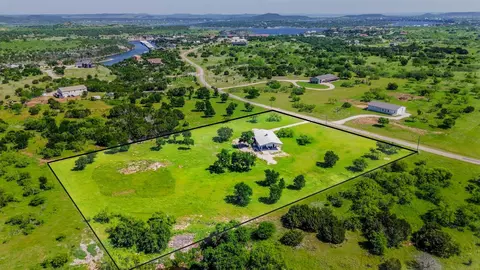 1049 Hells Gate Loop, Strawn, TX 76475