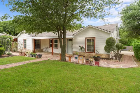 6000 Forest Hill Dr, Forest Hill, TX 76119